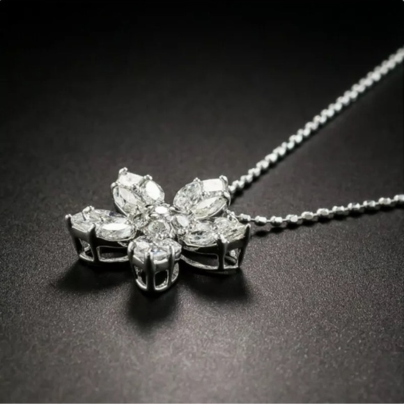 Flower Cubic Zirconia Women Wedding Jewelry  Silver Necklaces Pendants - Picture 2 of 2